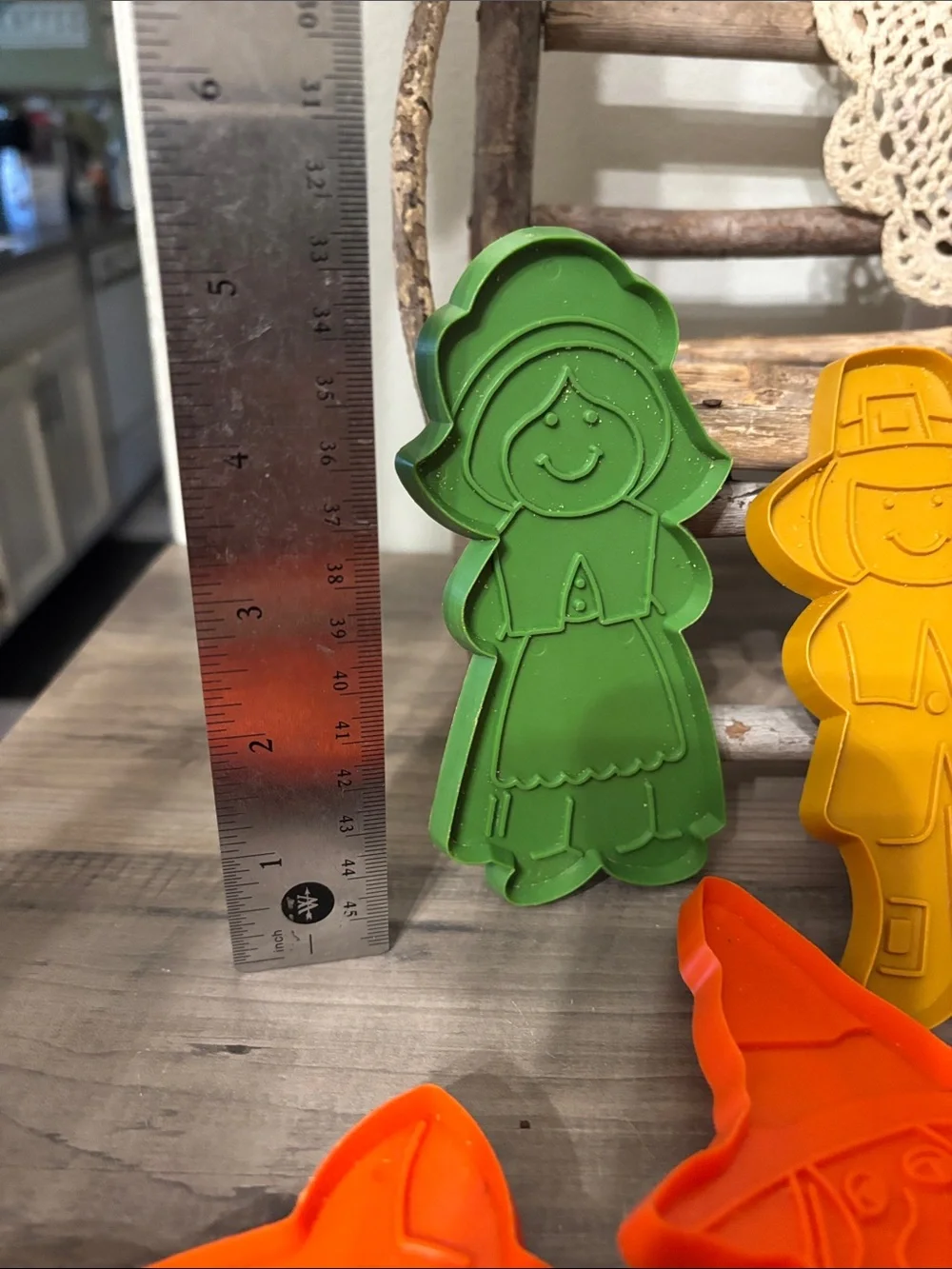 11 Vintage Halloween Thanksgiving Fall  Cookie Cutter Set Hallmark Plastic